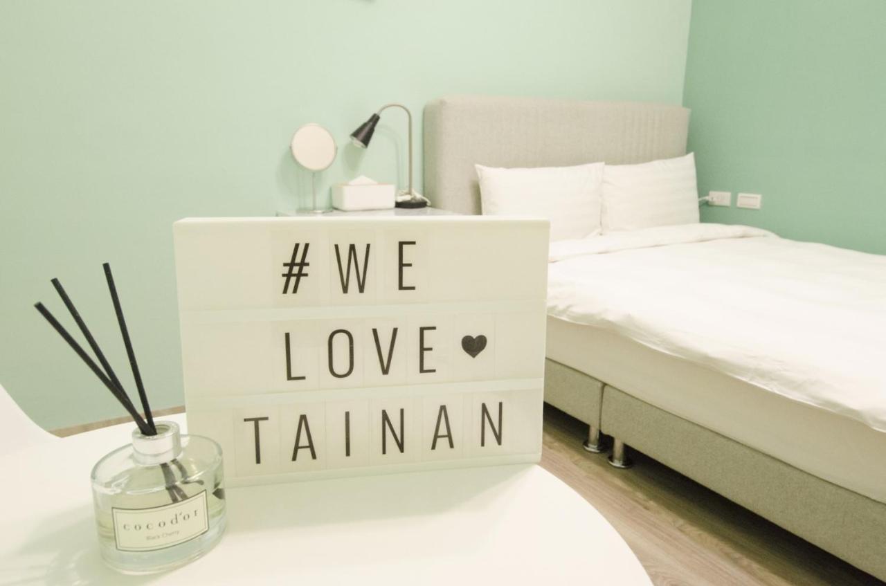 Tt Guesthouse旅人時光民宿 ไถหนาน ภายนอก รูปภาพ
