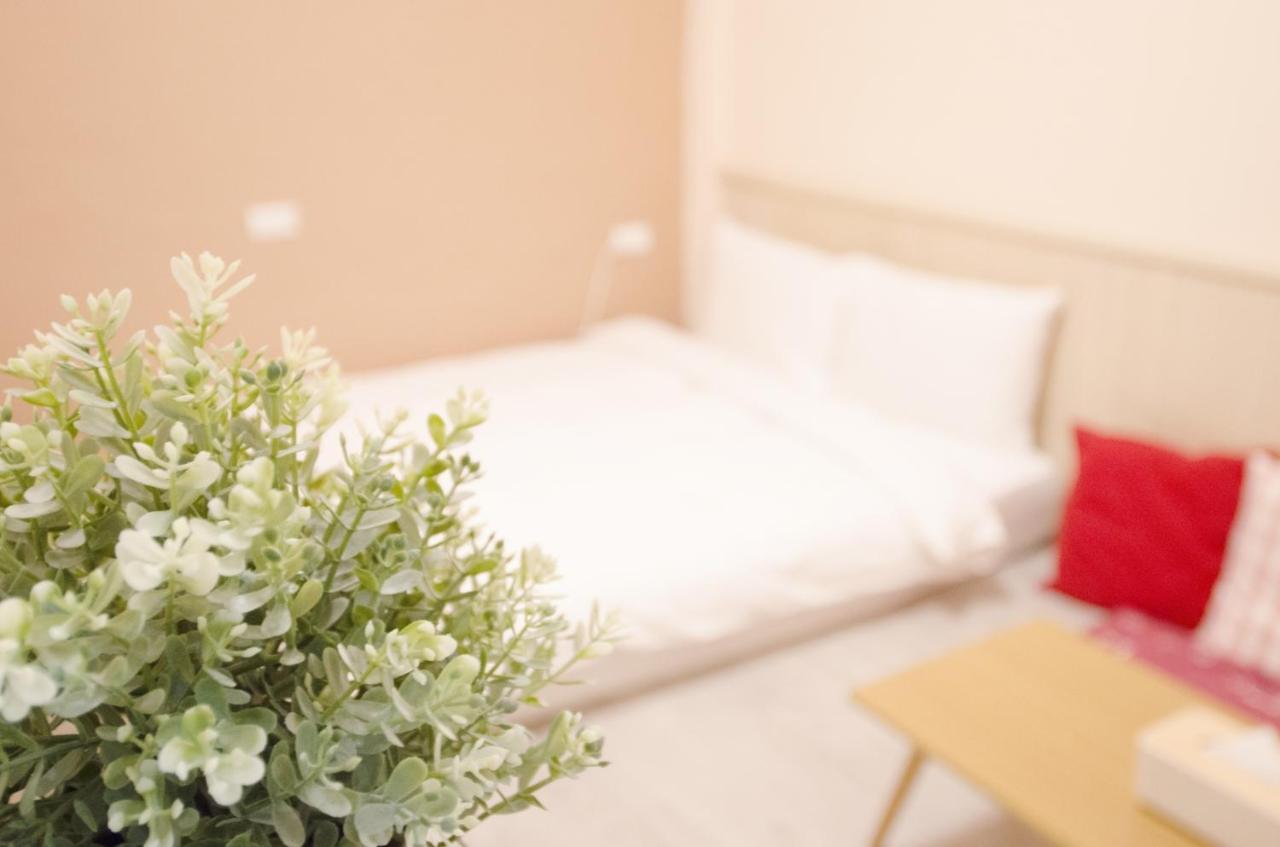 Tt Guesthouse旅人時光民宿 ไถหนาน ภายนอก รูปภาพ