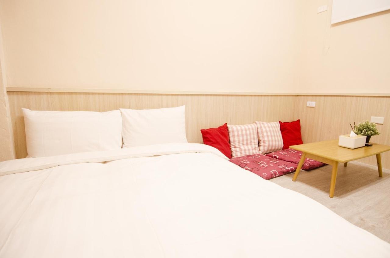 Tt Guesthouse旅人時光民宿 ไถหนาน ภายนอก รูปภาพ