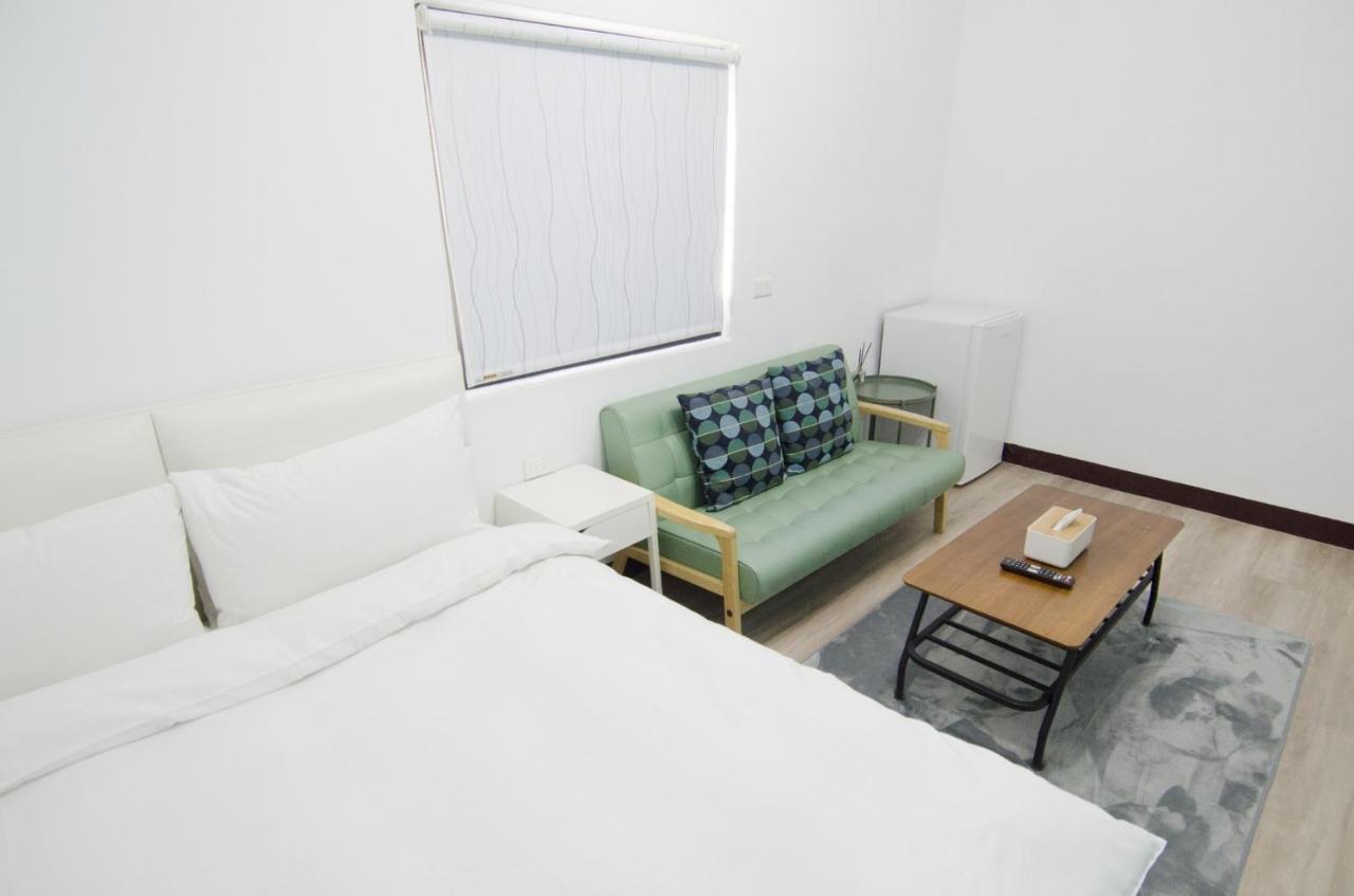Tt Guesthouse旅人時光民宿 ไถหนาน ภายนอก รูปภาพ
