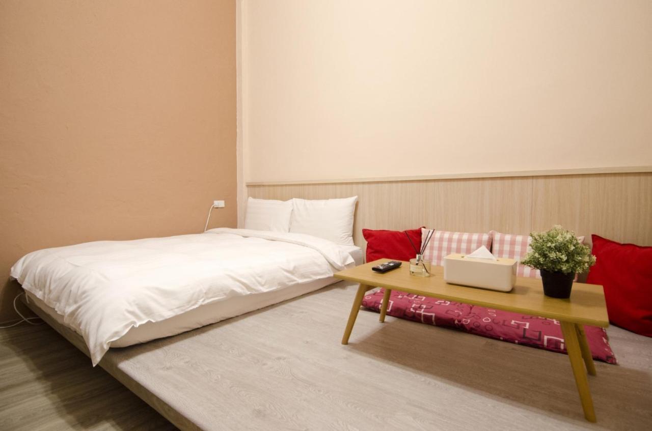 Tt Guesthouse旅人時光民宿 ไถหนาน ภายนอก รูปภาพ